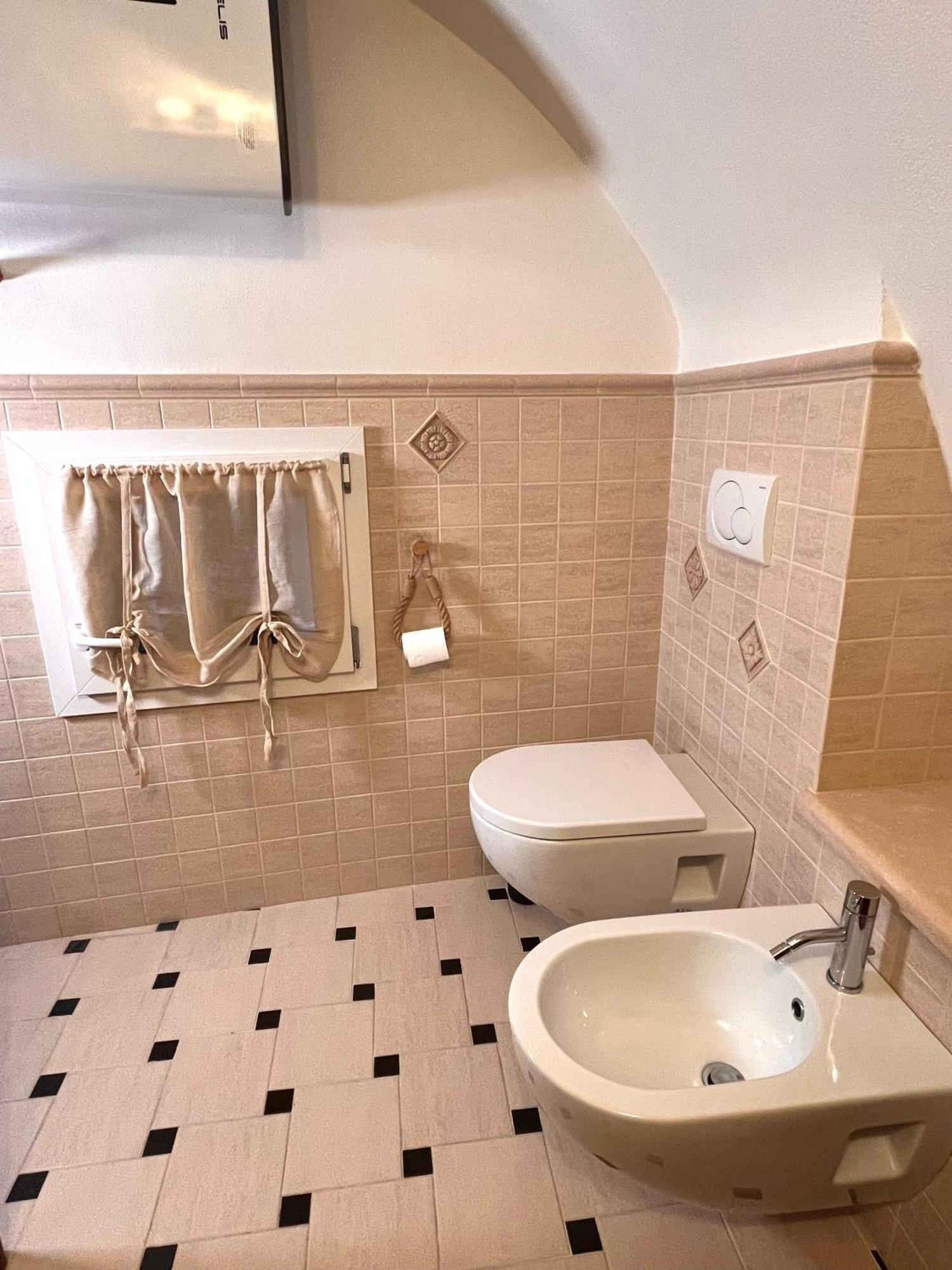 Ca' Pecina - Casa Vacanze Dolceacqua Luaran gambar
